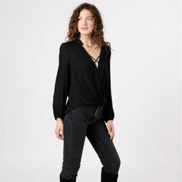 New Band Of‎ The Free Crossover V-Neck Long Sleeve Top Hallie Black Size XS NWT - Picture 3 of 12